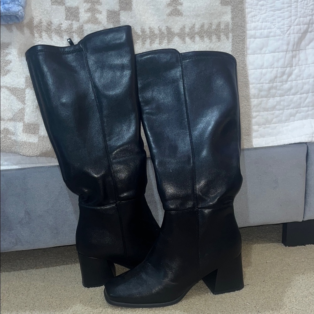 Black Heeled Boots